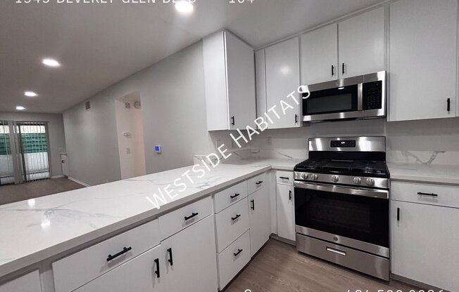 1345 BEVERLY GLN BLVD