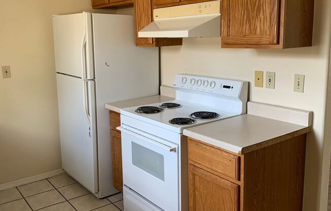 2 beds, 1 bath, $1,250, Unit 1607