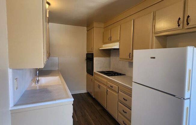 350 - 2905 Old Almaden Rd