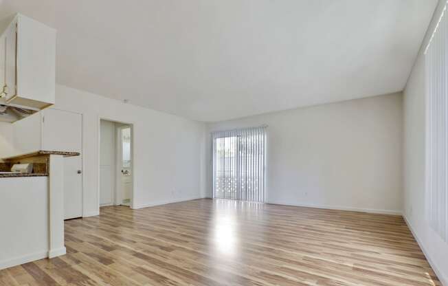 Welcome to 3585 Centinela