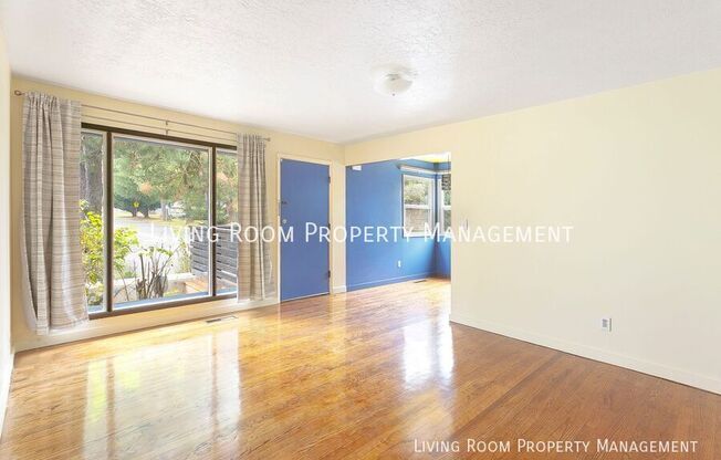 8414 N PENINSULAR AVE