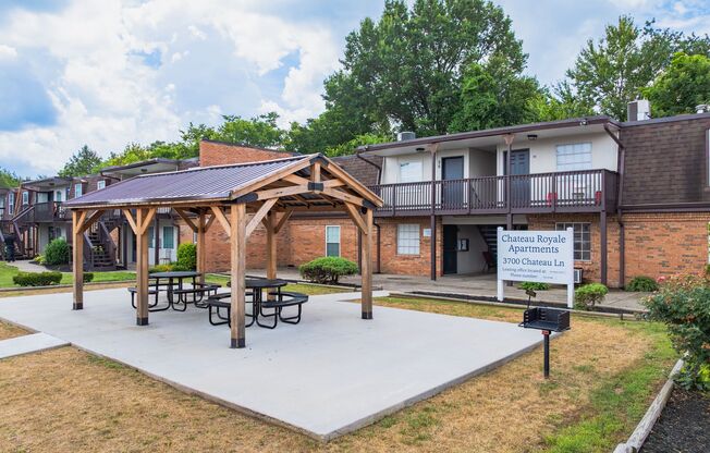 Chateau Royale Apartments