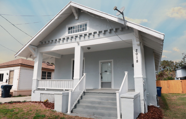 2018 Elmwood Ave Tampa, FL 33605 MOVE IN SPECIAL!! Waived $350 Cleaning Fee!!!!!