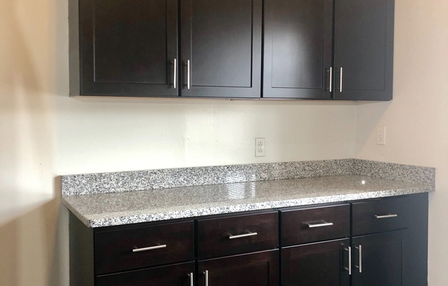 3 beds, 1 bath, 1,225 sqft, $2,299, Unit 1301-43