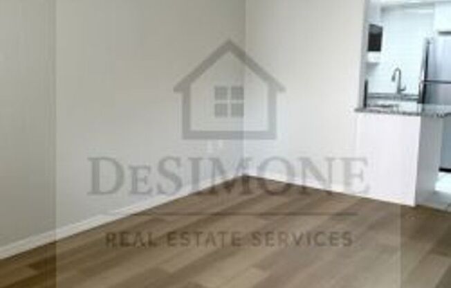 1 bed, 1 bath, 570 sqft, $1,099, Unit R-11