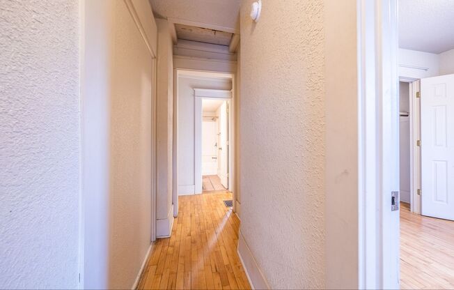 2 beds, 1.5 baths, 1,050 sqft, $1,399, Unit 1226