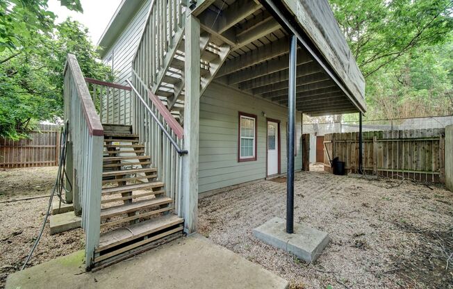 2002 Willow Street