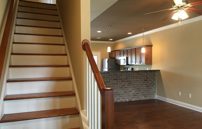 2 beds, 2.5 baths, 1,115 sqft, $1,055, Unit 031