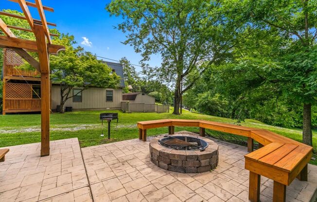 4121 WHISTLERS WAY