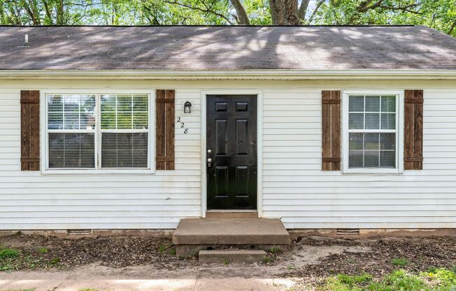 3 Bedroom Pet Friendly Home For Rent Close To Post!