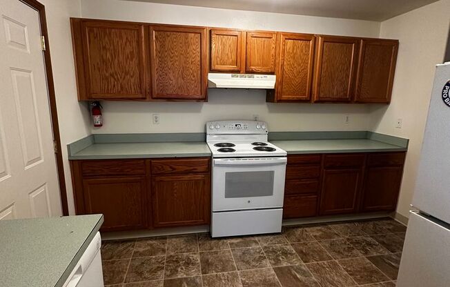 *Move In Special, Half off Rent! (See ad for details)*3 Bedroom, 1 and half Bathroom Duplex!