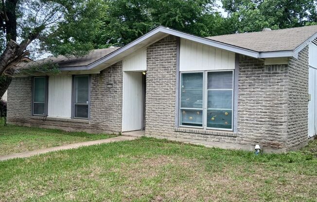 3 Bedrooms, 2 Full Baths in Balch Springs