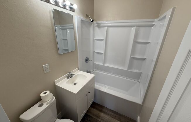 3 bed 2 bath house with garage