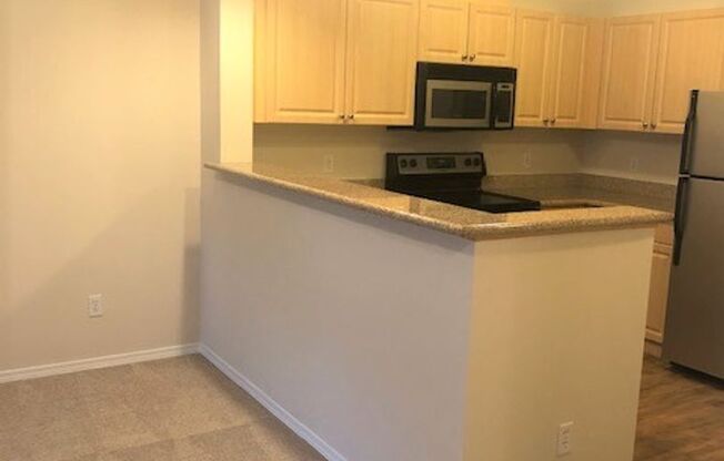 1 bed, 1 bath, 696 sqft, $1,825, Unit 404