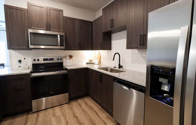 The Crest at South Point New Luxury Apartments in McDonough