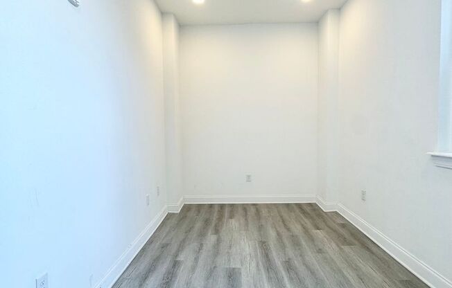 1 bed, 1 bath, 620 sqft, $1,250, Unit 309