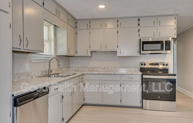 4022 WINDRIDGE DR