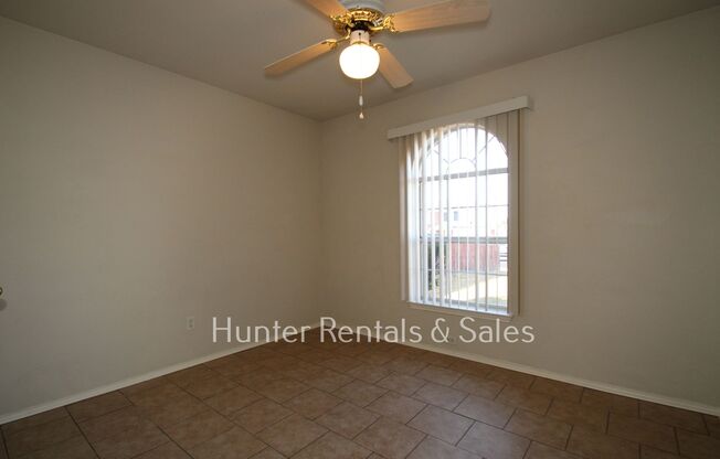 3 beds, 2 baths, $1,450