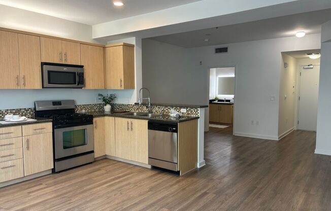 Studio, 1 bath, 611 sqft, $2,045, Unit 441