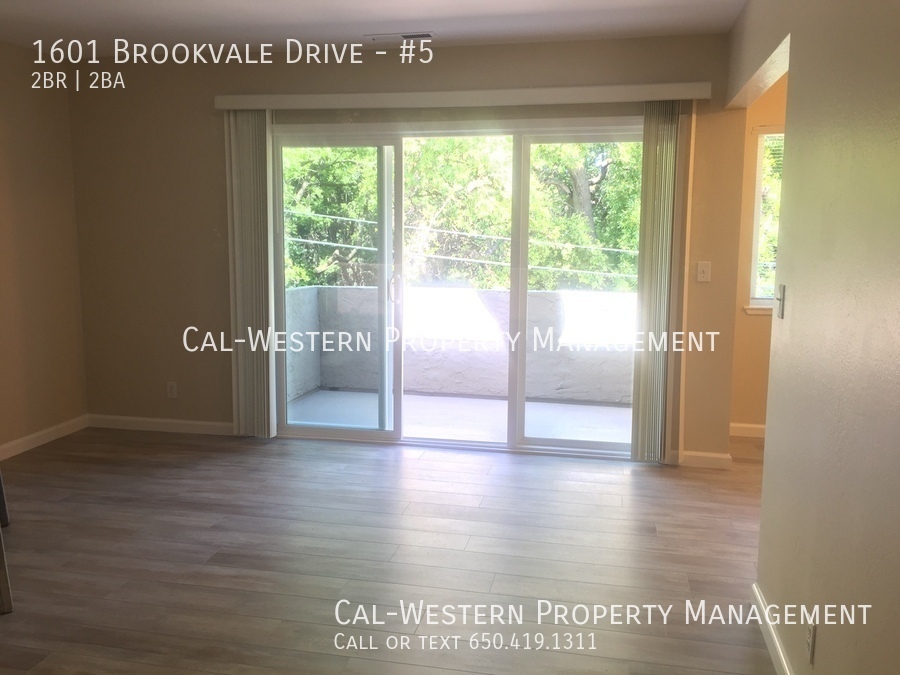1601 BROOKVALE DR