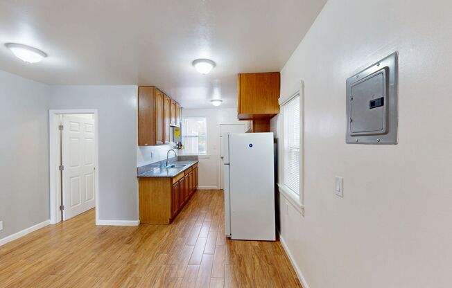 6405 Bancroft Avenue