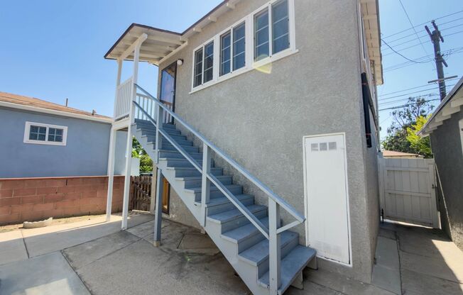 4114 W Victory Blvd