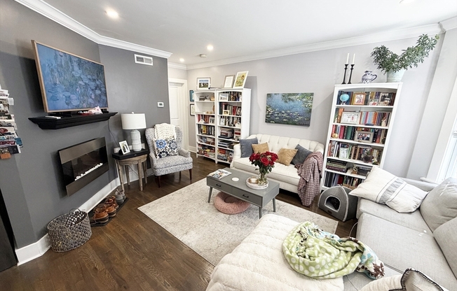 2 beds, 1 bath, 1,000 sqft, $3,300, Unit 3