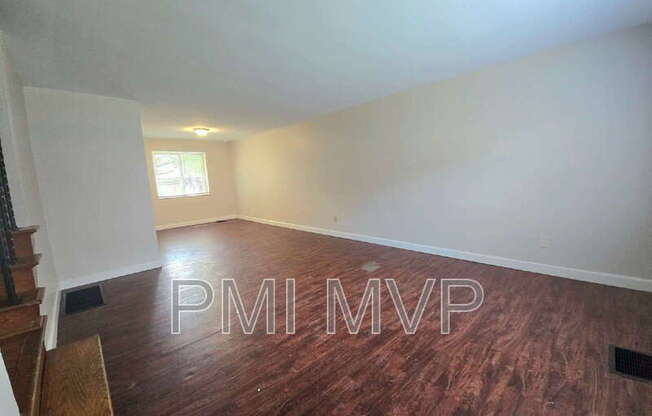 830 S HARRIS AVE