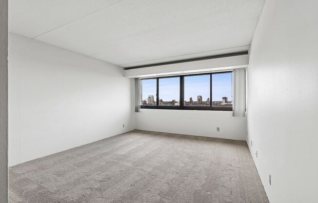 1 bed, 1 bath, 555 sqft, $1,180, Unit 303