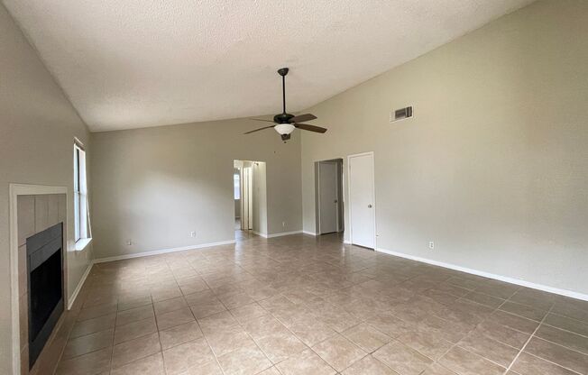 3 beds, 2 baths, $1,100