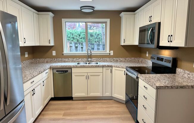 Remodeled 3 Bedroom SW Portland Home!