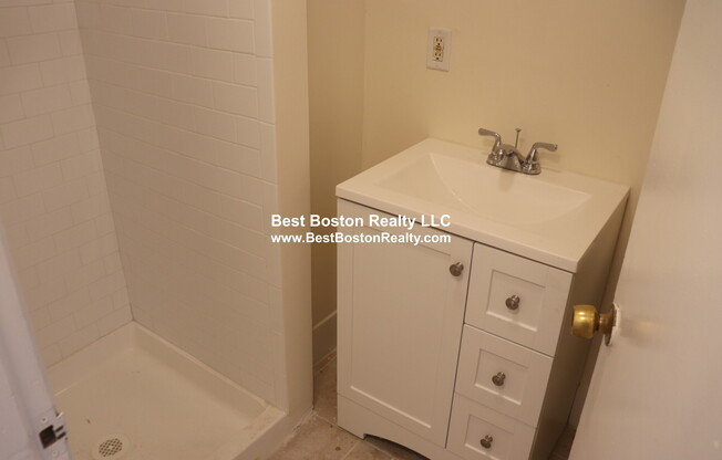 16 Warren Ave Apt 2