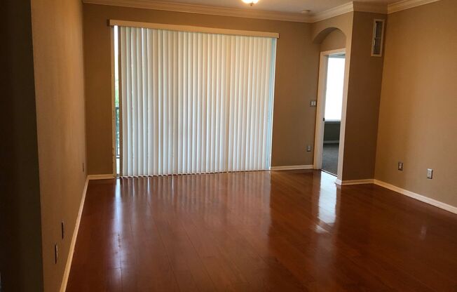 3 beds, 2 baths, $2,200, Unit UNIT 117