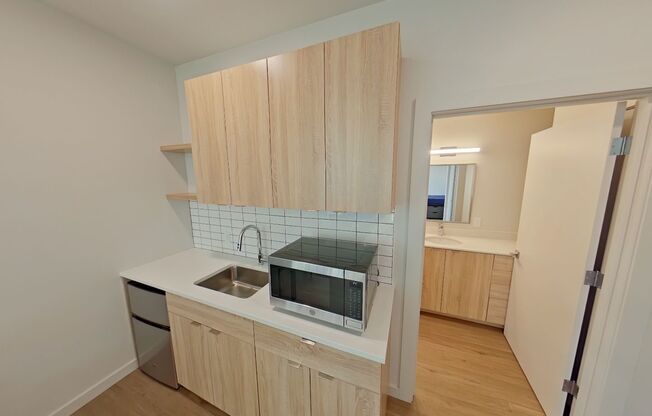 Studio, 1 bath, 314 sqft, $1,225, Unit 301