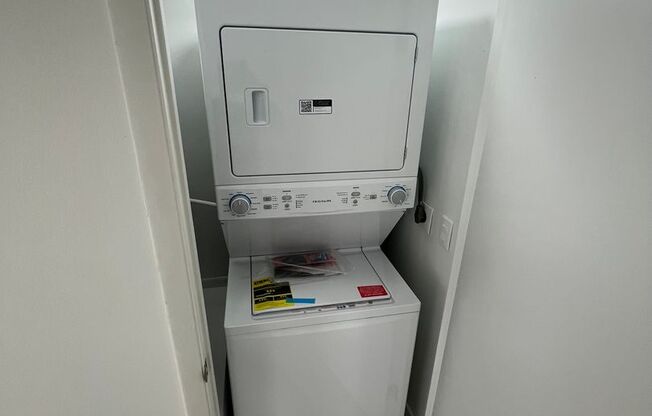 2 beds, 1.5 baths, 1,050 sqft, $1,349, Unit #50