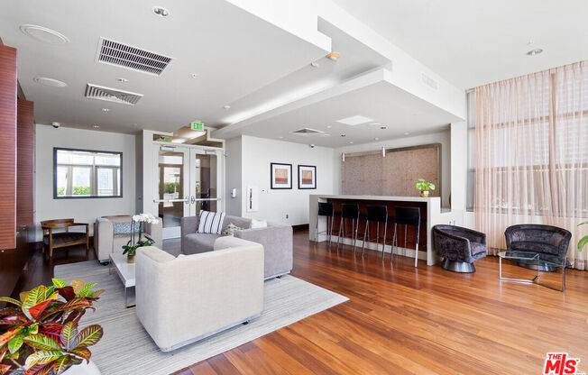 1 bed, 1 bath, 900 sqft, $2,900, Unit 815