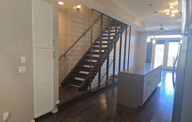 3 beds, 3.5 baths, $2,700