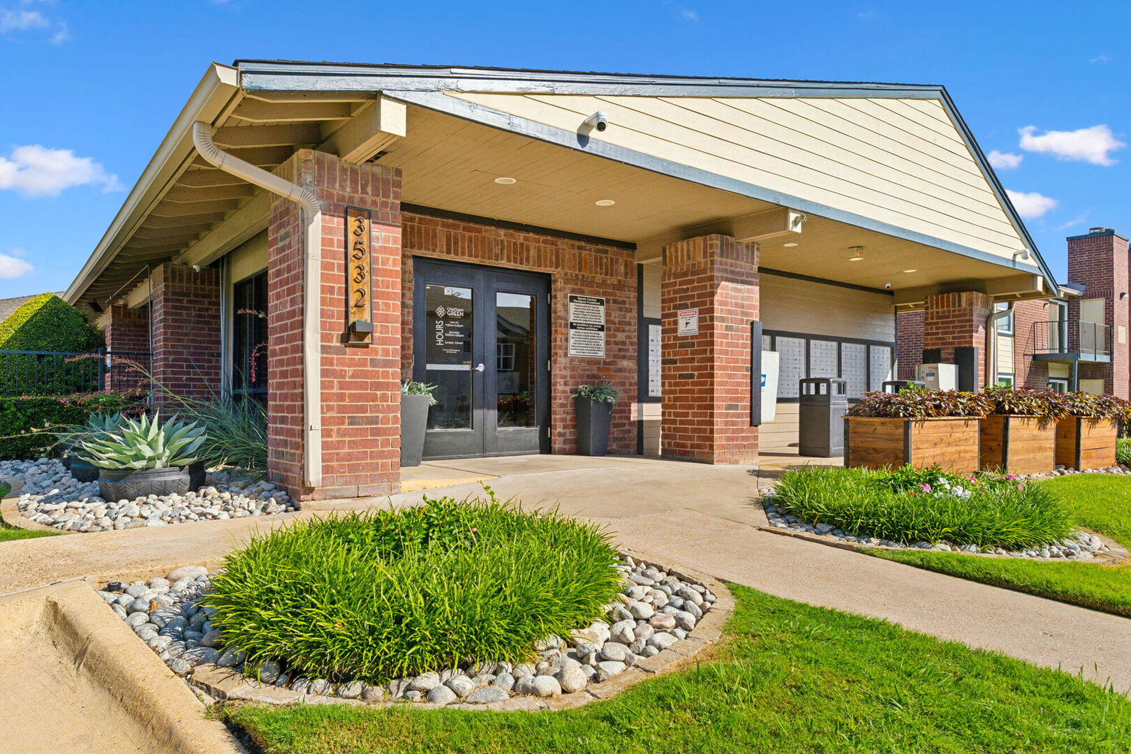 Chatham Green Apts