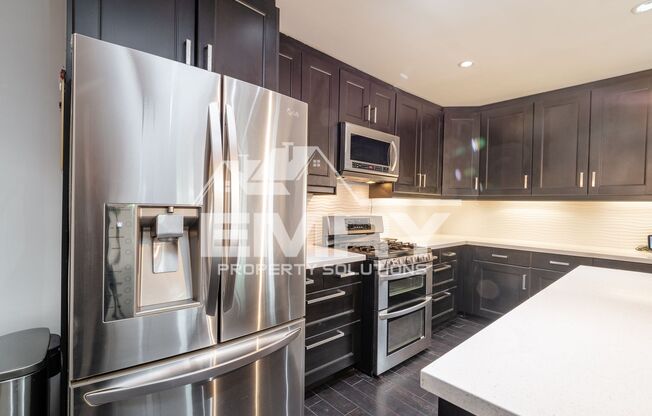 Primary Home and ADU for rent Division St Los Angeles Amazing Deal!!!