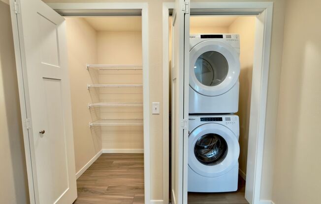 1 bed, 1 bath, 743 sqft, $1,499, Unit EC 4242-03