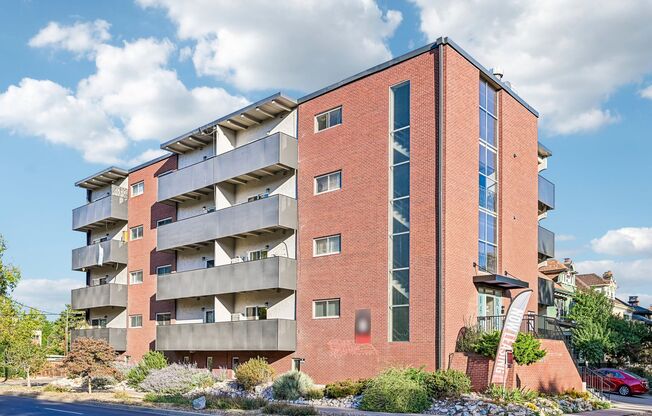 1 bed, 1 bath, 640 sqft, $1,200, Unit 102