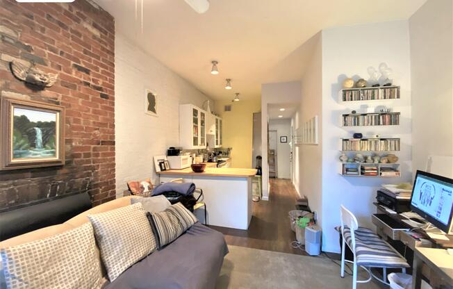 161 9 AVE