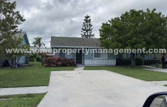 9221 W HIGHLAND PNES DR