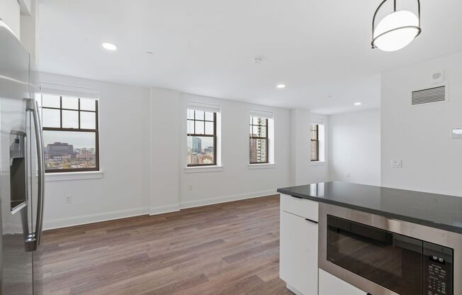 Studio, 1 bath, 576 sqft, $2,295, Unit 1003