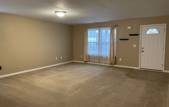 4 Bedroom House Available August In Gilmore Farm