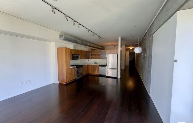 1 bed, 1 bath, 860 sqft, $2,695, Unit 907