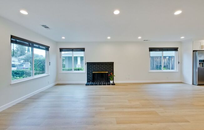 COMING SOON Gorgeous Updatef Designer Showcase Property -  One Story Home Available for Lease. Pet Friendly.