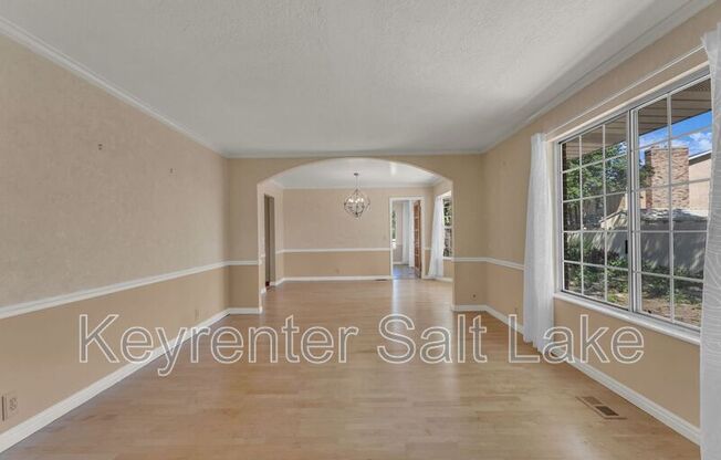1779 E MICHAEL WAY