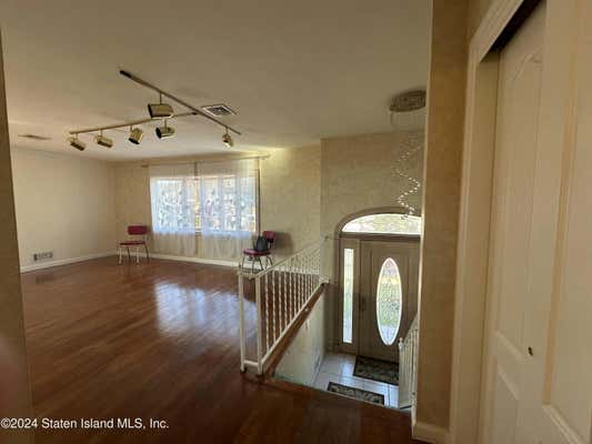 3 beds, 2 baths, 1,000 sqft, $2,800