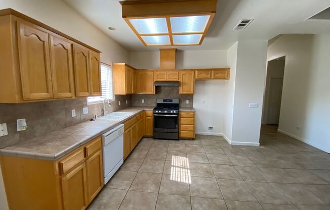 3 beds, 2 baths, $1,950